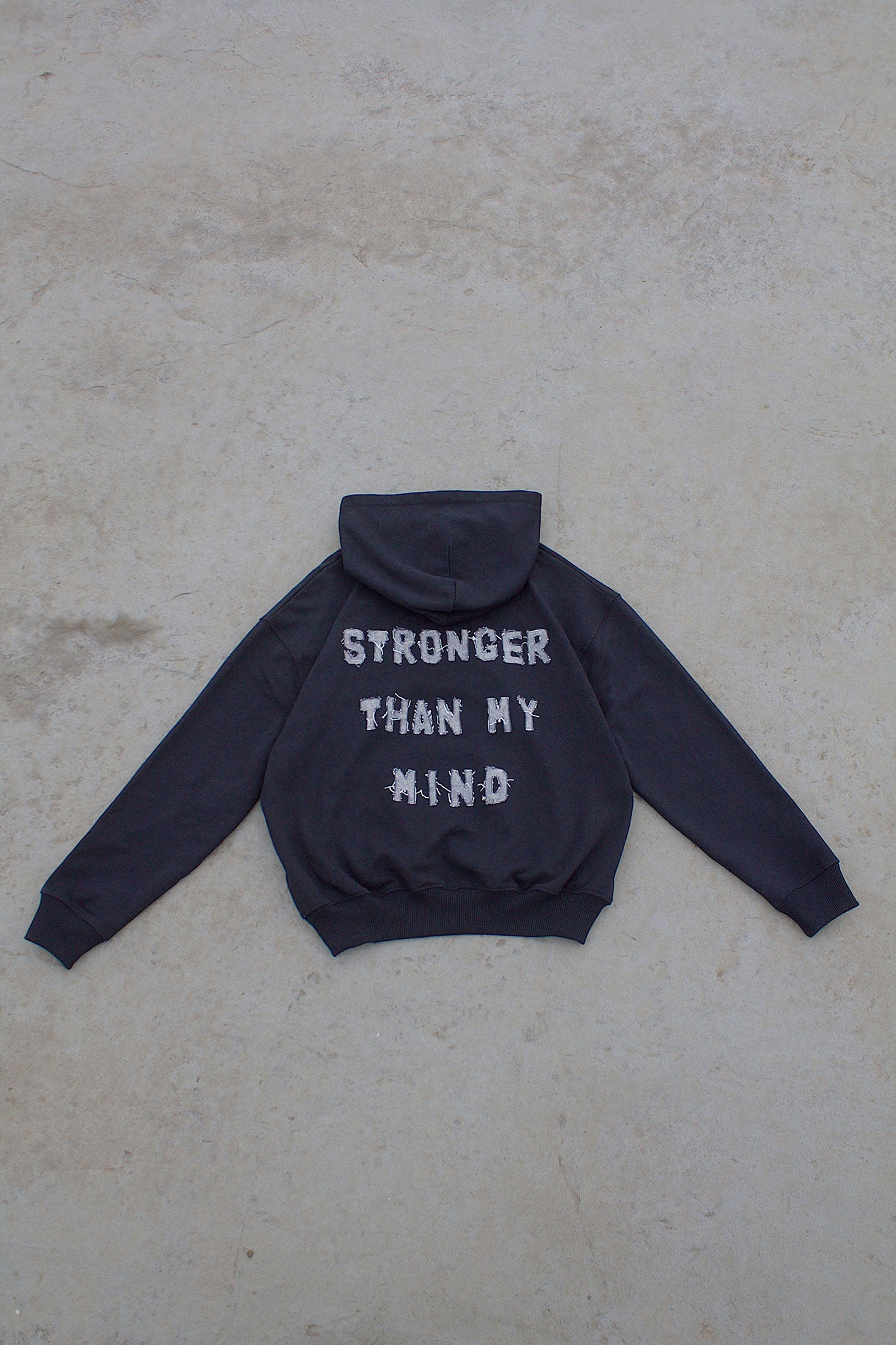 STRONG MIND OVERSIZED HOODIE 